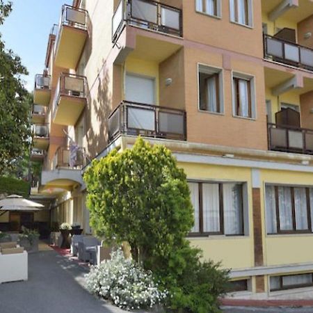 Hotel Attico Chianciano Terme Dış mekan fotoğraf